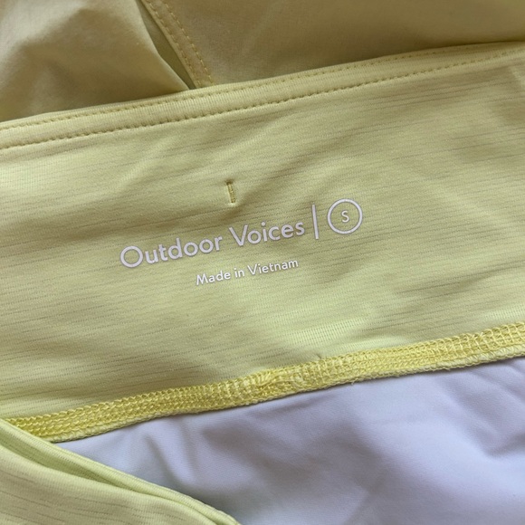 Yellow Outdoor Voices Hudson Short 4” Inseam - Picture 4 of 5